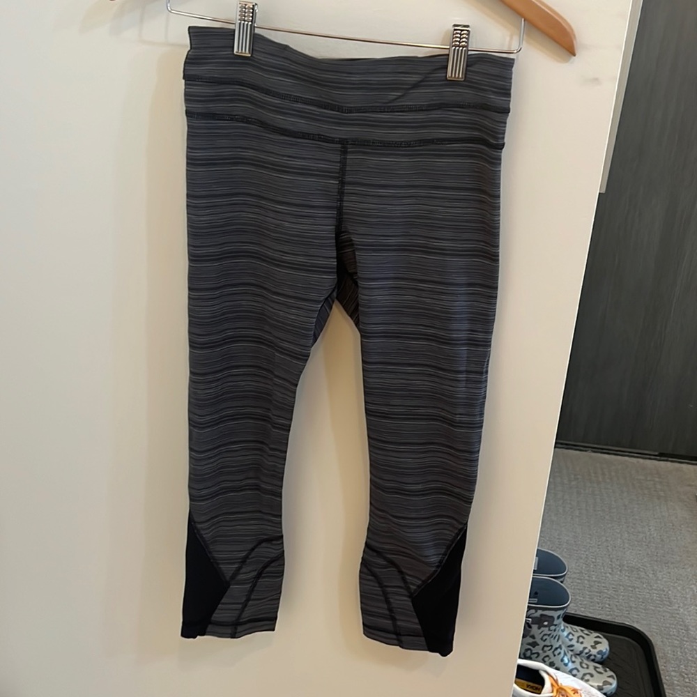 Lululemon Gray 2 Toned Heather Gray Cropped Leggings